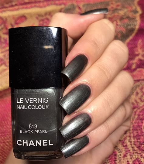 le vernis nail colour 513 black pearl chanel|chanel nail polish 402.